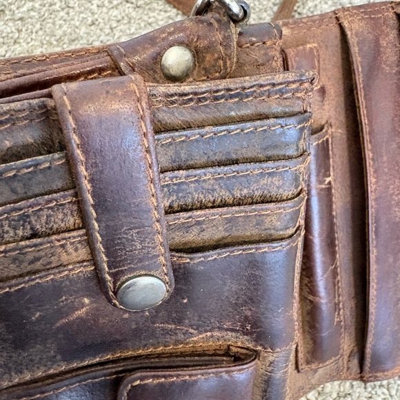 Chic Brown Leather Crossbody Bag - Picture 11 of 13